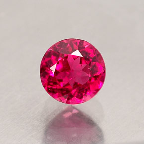 Tourmaline rubellite rouge naturelle coupe roude, 0,71 ct, VS