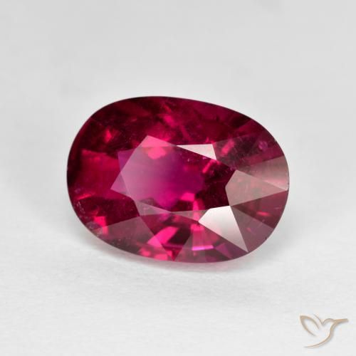 Tourmaline rubellite Rouge foncé naturelle ovale, 3.45 ct, VS-SI