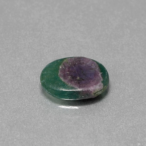 Rubis dans fuchsite bicolore naturelle coupe ovale, 2,25 ct, translucide