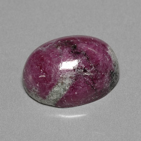 Rubis zoïsite multicolore naturelle coupe ovale, 14,74 ct, opaque