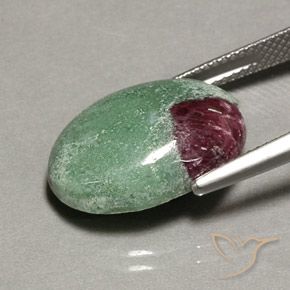 Rubis-Zoisite Multicolore naturelle ovale, 13.35 ct, Opaque