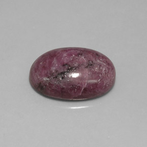 Rubis zoïsite multicolore naturelle coupe ovale, 15,16 ct, opaque