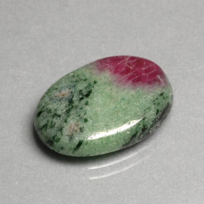 Rubis zoïsite multicolore naturelle coupe ovale, 11,08 ct, opaque