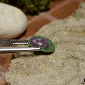 Rubis-Zoisite Multicolore naturelle Coupe ovale, 4.00 ct, Opaque