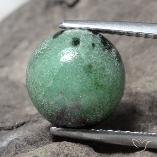 4.63ct Naturel Multicolore Rubis-Zoisite, Tour, Opaque