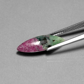 Rubis zoïsite multicolore naturelle marquise, 5,06 ct, opaque