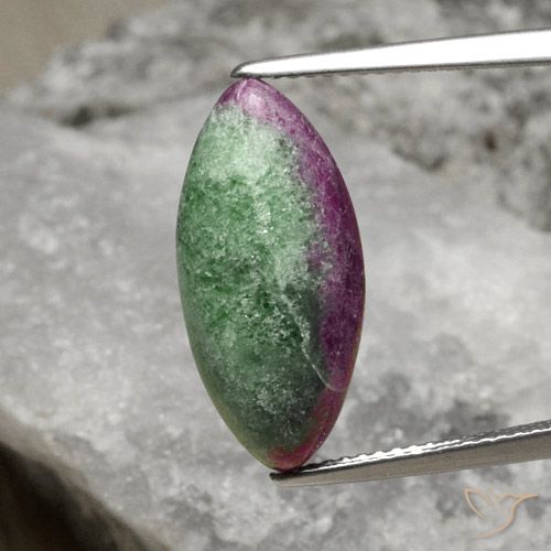 8.94ct Naturel Multicolore Rubis-Zoisite, Marquise, Opaque