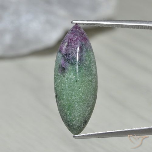 9.37ct Naturel Multicolore Rubis-Zoisite, Marquise, Opaque