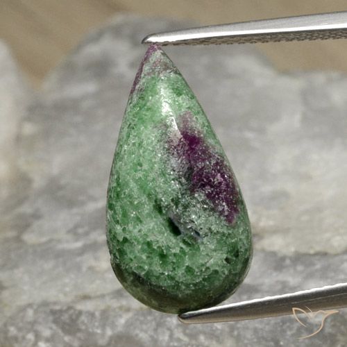 8.25ct Naturel Multicolore Rubis-Zoisite, En forme de poire, Opaque