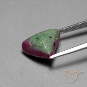 Rubis-Zoisite Multicolore naturelle Trillion, 7.37 ct, Opaque