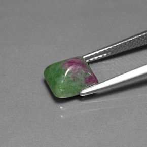 Rubis-Zoisite Multicolore naturelle Baquette, 3.01 ct, Opaque