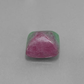 Rubis zoïsite multicolore naturelle baguette, 3,22 ct, opaque