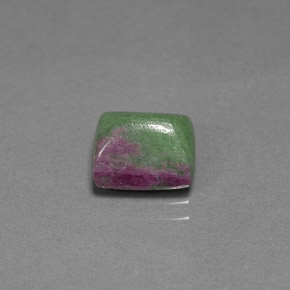 Rubis-Zoisite Multicolore naturelle Baquette, 3.57 ct, Opaque