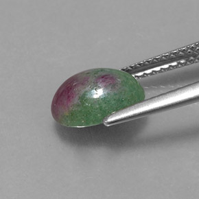 Rubis zoïsite multicolore naturelle coupe ovale, 2,27 ct, opaque