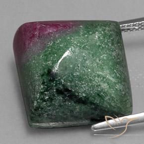 32.11ct Naturel Multicolore Rubis-Zoisite, Carré, Opaque