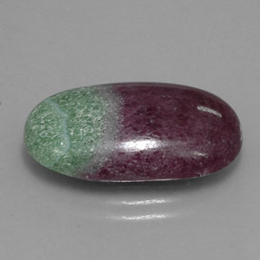 Rubis zoïsite multicolore naturelle coupe ovale, 13,64 ct, opaque
