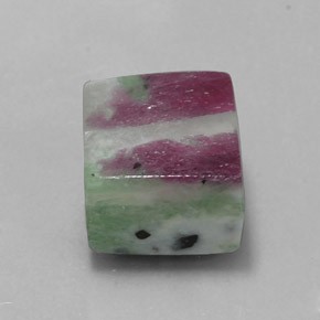 Rubis zoïsite multicolore naturelle carré, 11,56 ct, opaque
