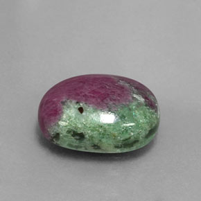 Rubis zoïsite multicolore naturelle coupe ovale, 9,17 ct, opaque