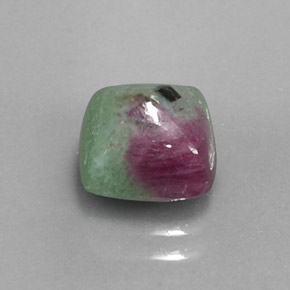 Rubis zoïsite multicolore naturelle carré, 2,87 ct, opaque