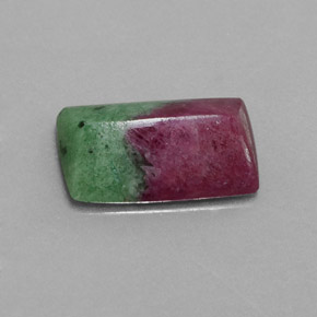 Rubis-Zoisite Multicolore naturelle Baquette, 9.19 ct, Opaque