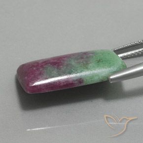 Rubis-Zoisite Multicolore naturelle Baquette, 18.00 ct, Opaque