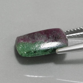 Rubis-Zoisite Multicolore naturelle Baquette, 5.44 ct, Opaque