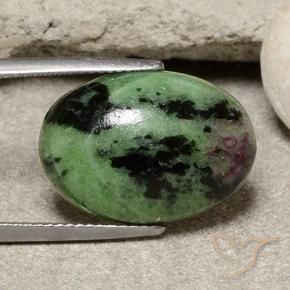 Rubis-Zoisite Multicolore naturelle ovale, 15.46 ct, Opaque