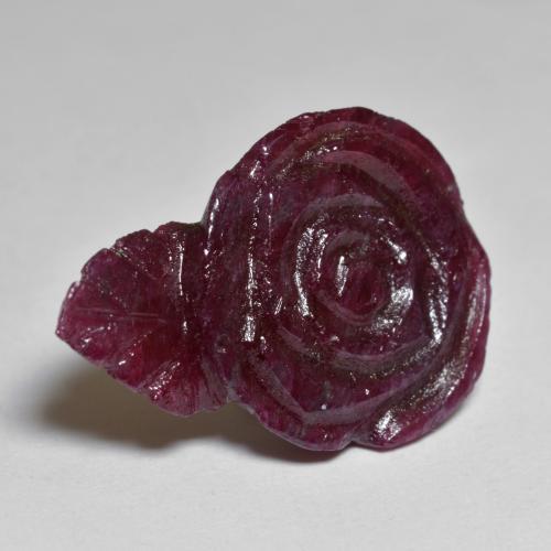 Rubis zoïsite pourpre naturelle taille fleur, 13,57 ct, opaque