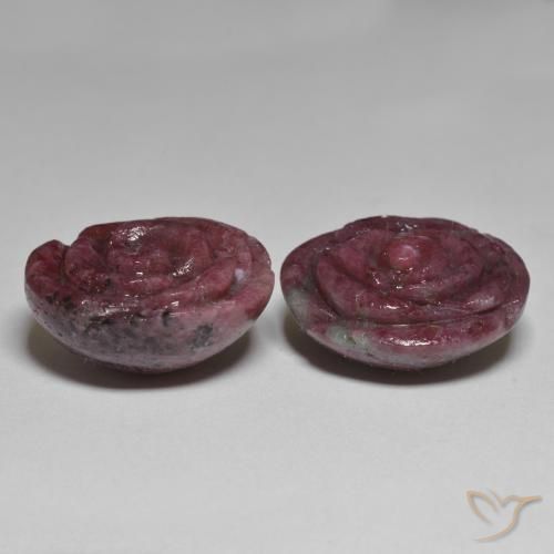 Shop natural 59.96ct Multicolore Rubis-Zoisite gems, Taille Fleur, from Tanzanie at GemSelect. In stock, global shipping!