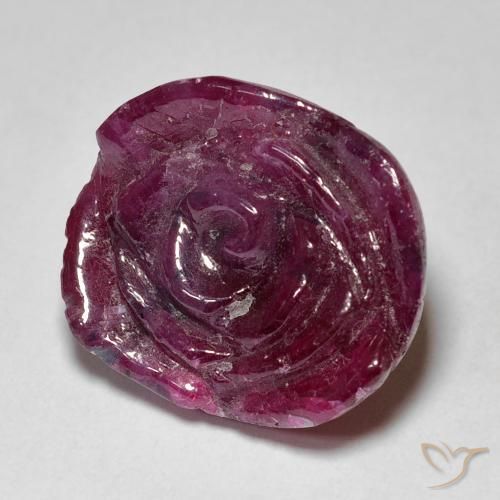 18.36ct Naturel Medium Dark Reddish-Purple Rubis-Zoisite, Taille Fleur, Opaque