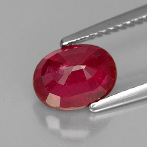 Rubis rouge naturelle coupe ovale, 1,93 ct, SI