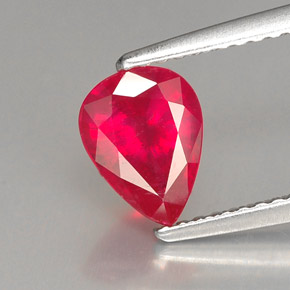 Rubis rouge naturelle en forme de poire, 1,37 ct, VS-SI