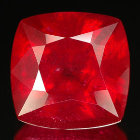 Rubis rouge naturelle coupe coussin, 5,00 ct, SI