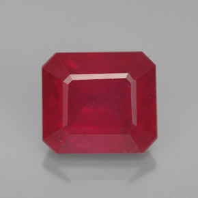 Rubis rouge naturelle taille émeraude, 4,93 ct, VS-SI