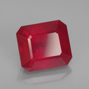 Rubis rouge naturelle taille émeraude, 4,93 ct, VS-SI