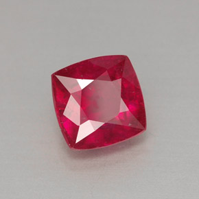Rubis rouge naturelle coupe coussin, 1,72 ct, VS-SI