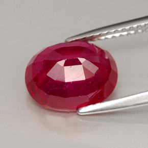 Rubis rouge naturelle coupe ovale, 4,10 ct, VS-SI