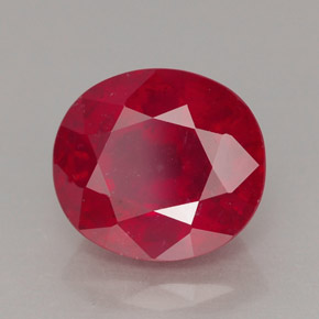 Rubis rouge naturelle coupe ovale, 3,68 ct, VS-SI