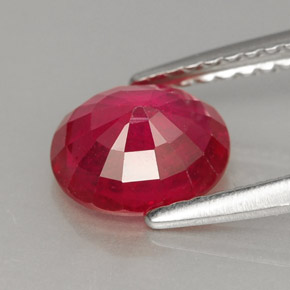 Rubis rouge naturelle coupe ovale, 1,60 ct, VS-SI