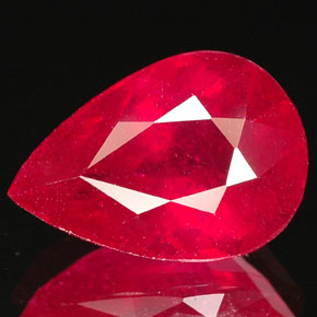 Rubis rouge naturelle en forme de poire, 4,40 ct, VS-SI