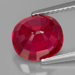 Rubis rouge naturelle coupe ovale, 3,30 ct, VS-SI