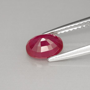 Rubis rouge naturelle coupe ovale, 1,26 ct, VS-SI