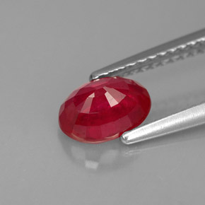 Rubis rouge naturelle coupe ovale, 1,17 ct, VS-SI