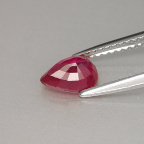 Rubis rouge naturelle en forme de poire, 1,00 ct, VS-SI