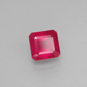 Rubis rouge naturelle taille émeraude, 1,72 ct, VS-SI