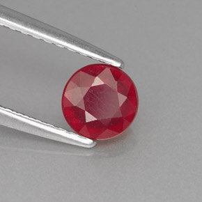 Rubis rouge naturelle coupe roude, 0,81 ct, VS-SI