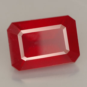 Rubis rouge naturelle taille émeraude, 13,23 ct, VS-SI