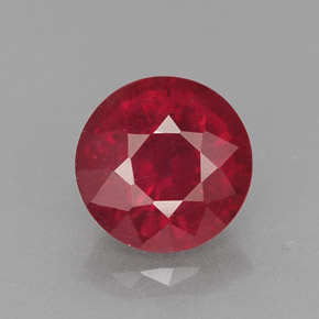 Rubis rouge naturelle coupe roude, 1,55 ct, VS-SI