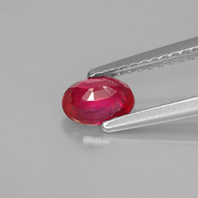 Rubis rouge naturelle coupe ovale, 0,66 ct, VS-SI