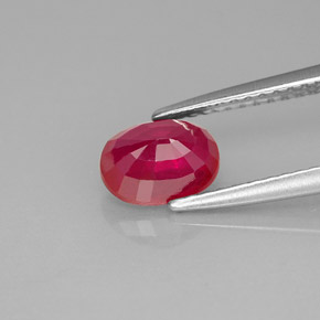 Rubis rouge naturelle coupe ovale, 1,30 ct, VS-SI